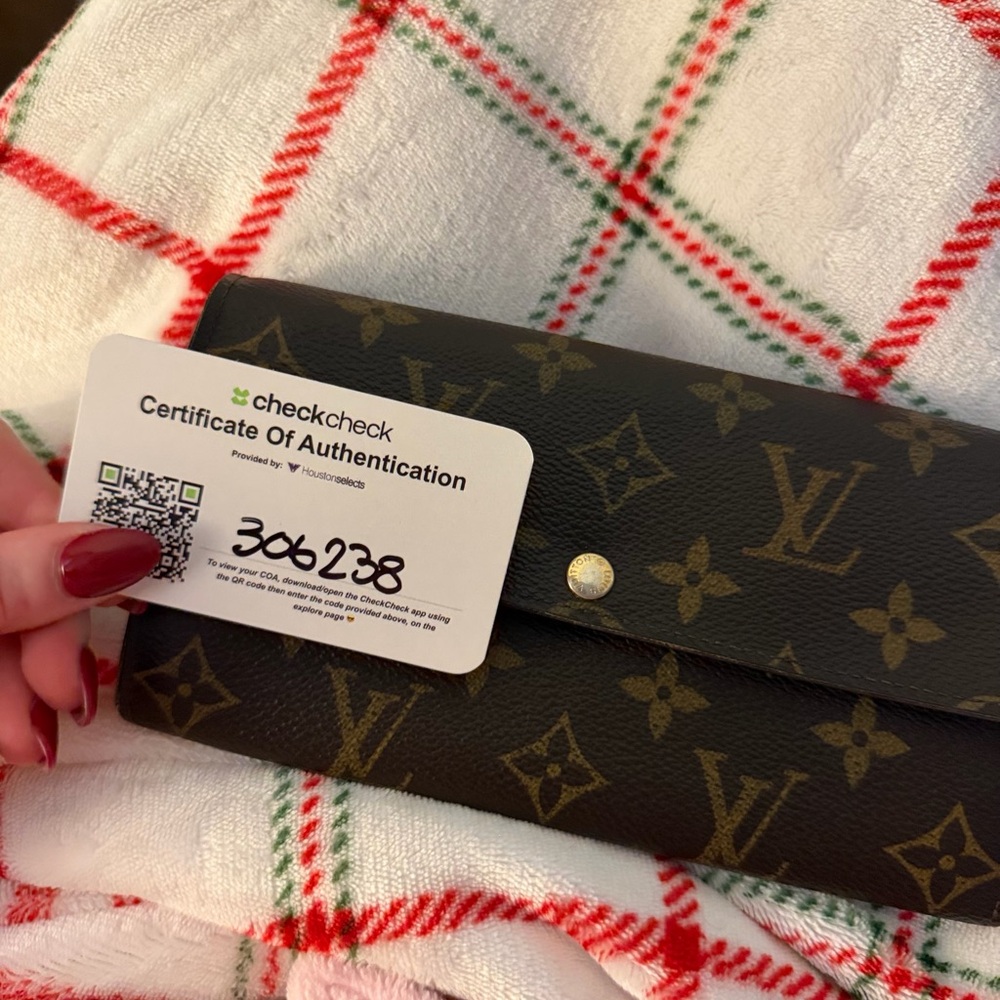 Louis Vuitton Dark Brown Monogram Clutch - Picture 15 of 15